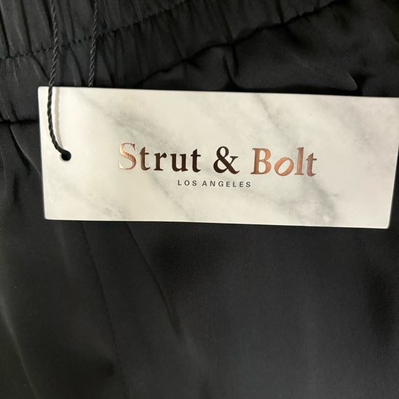 Ruffle My Feathers Ankle pants by Strut & Bolt size S - Picture 6 of 8